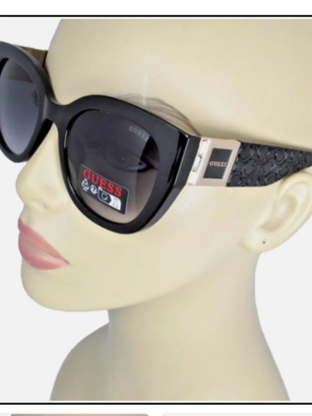 GUESS Black Oversized Cat-Eye Sunglasses with Logo Temples